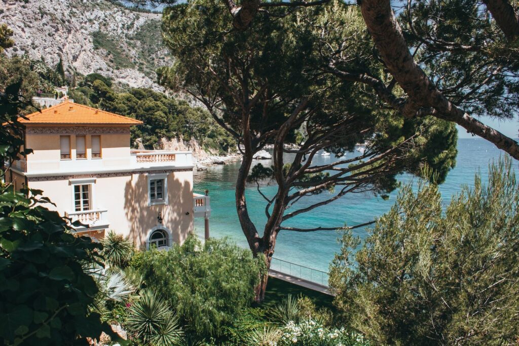 Assurance airbnb cannes — Cannes — AzulBay